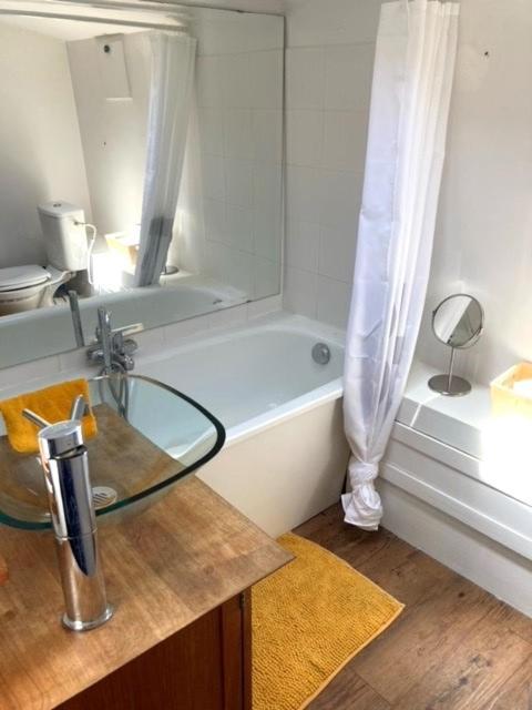 Superbe Appartement De Caractere Au Calme Aigues-Mortes Εξωτερικό φωτογραφία